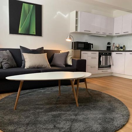 Ap 1 - Apartments 4U Brezinova "Overnight Simply" Градец-Кралове Экстерьер фото