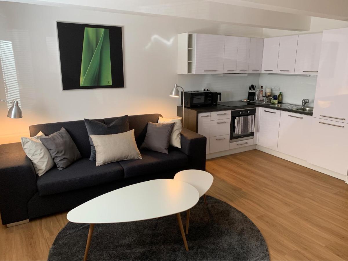Ap 1 - Apartments 4U Brezinova "Overnight Simply" Градец-Кралове Экстерьер фото