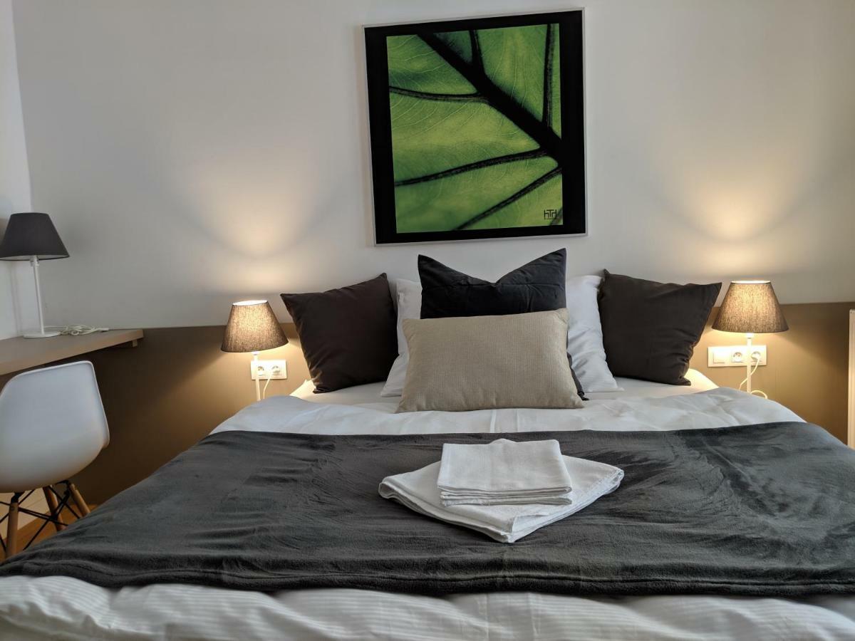 Ap 1 - Apartments 4U Brezinova "Overnight Simply" Градец-Кралове Экстерьер фото