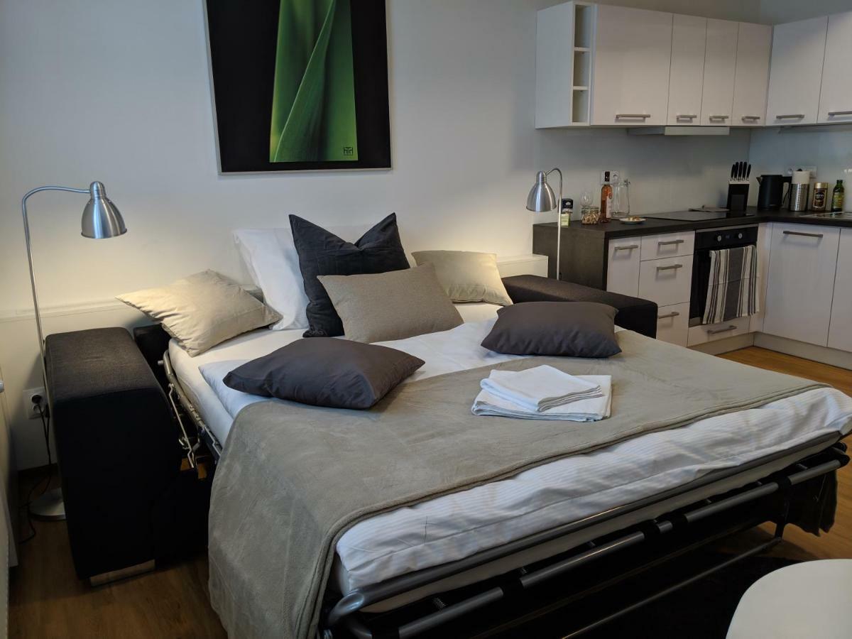 Ap 1 - Apartments 4U Brezinova "Overnight Simply" Градец-Кралове Экстерьер фото
